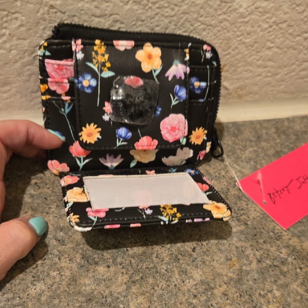 Betsey Johnson Black Floral Zip Card Wallet with Multicolor Flowers Nwt - Picture 3 of 3